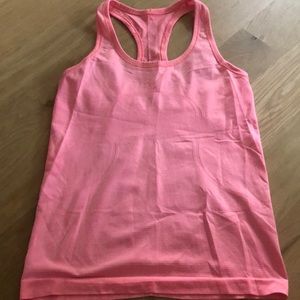 Lululemon tank